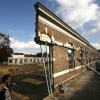 \"Renovatie en (ver) nieuwbouw fase 2 aan de Sngendonck en Lyndenstraat, huisjes Volksbelang, Facades staan nog\"