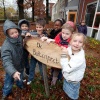 \"Openwijkschool Neerbosch Oost, Fanfarestraat, nieuwe speelplaats/avonturenpad met kinderen\"