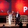 \"Nijmegen, 25-4-2010 . Pvda congres in Vereeniging met Cohen, Bos die bloemen krijgt van Hamer.\"