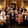\"Nijmegen, 29-4-2010 . Lintjesregen 2010, groepsfoto met burgemeester de Graaf in de Vereeniging\"