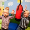 \"Wijchen, 26-04-2010: Kinderdagverblijf het laantje is beste kinderdagverblijf van nederland geworden. Spelen met de boksbal is onderdeel\"