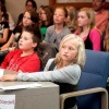 \"kindergemeenteraad, VEEL kinderen in de raadzaal van gemeentehuis Beuningen\"