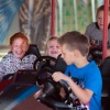 \"Batenburg, kermis met meisjes in de botsauto\'s\"