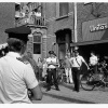 \"Nijmegen, januari 1984. Inval door politie in werklozencentrum Unitas ivm voordeurdelerakties. Unitas verdacht en beticht van  illigale akties.\"