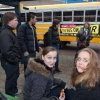 \"Nijmegen, 18-11-2010 . :        Op het Mondial College vindt donderdag vindt \'Tha Bustour\' plaats. Jongeren uit de jeugdzorg en medewerkers van Gelderse instellingen voor jeugdzorg reizen met een oude gele Amerikaanse schoolbus langs verschillende middelbare scholen.\"