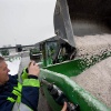 \"Nijmegen, 2-12-2010 . Laden van zoutstrooiwagens DAR\"