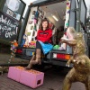 \"Nijmegen, 10-2-2011 . Saskia heeft rijdende kadowinkel, Medanstraat\"