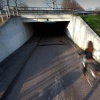 \"Nijmegen, 24-3-2011 . scholiere die door het tunneltje fietst onder de A73. Daar is eerder een meisje aangerand\"