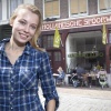 \"Nijmegen, 21-7-2011 . Marleen de Kort, jonge onderneemster van 22 jaar, in haar broodjes/lunchzaak aan de Kannenmarkt 6\"