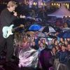 \"Nijmegen, 16-7-2011 . Zomerfeesten, Vierdaagse Nijmegen, Valkhofaffaire Valkhof. Frank Boeijen aan de Waalkade\"