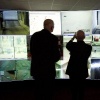 \"Nijmegen, 17-11-2011 . verkeersmanagementcentrale met wand vol beeldschermen. 16 nieuwe incidentmanagementcamera\'s in werking gesteld door wethouder Beerten en Jaap Modder.\"