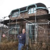 \"Nijmegen, 24-2-2012 . Binnenhuisarchitect   Rob Hofmeijer bouwt al langer dan tien jaar aan zelf ontworpen Gaudi-huis, Groenestraat.\"